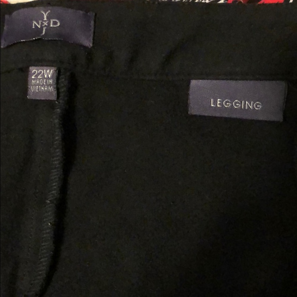 EUC NYDJ Black Ponte Legging size 22W